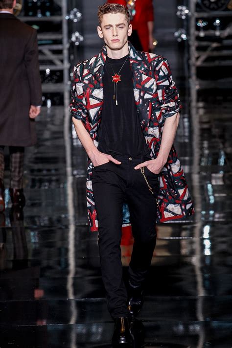 versace men's 2011|Versace Fall 2011 Menswear Collection .